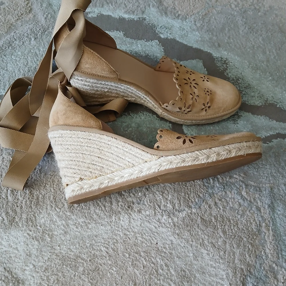 Veronica Beard Beige Lace-Up‎ Espadrilles